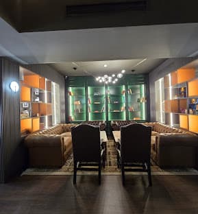 The Churchill Lounge Bar and Restaurant - Image 5