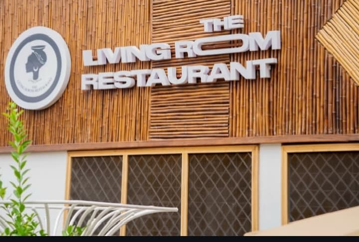 The living Room Restaurant 
