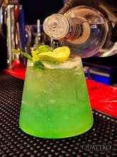 Quattro Lounge & Bar