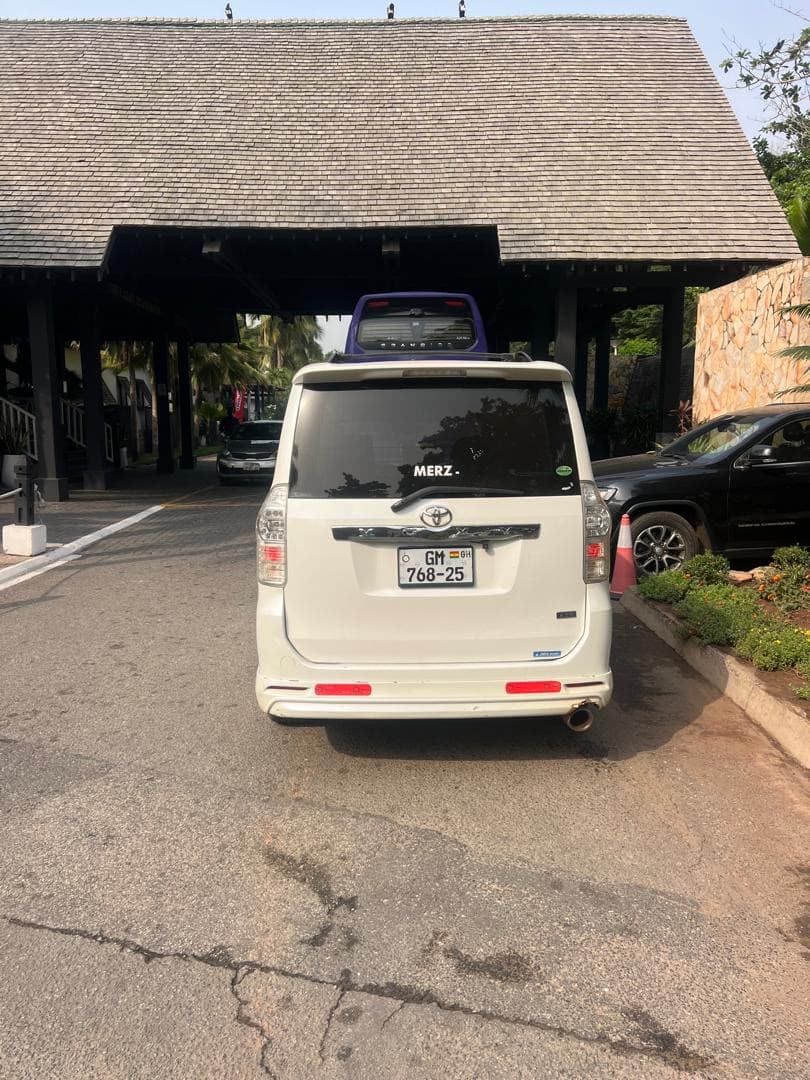 Chris Car Rental - Image 4