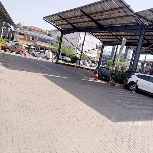 Park Easy. Shop Happy. 