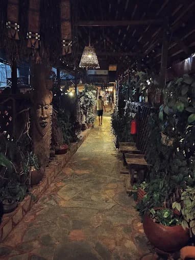 Ike’S Cafe And Grill - Image 5