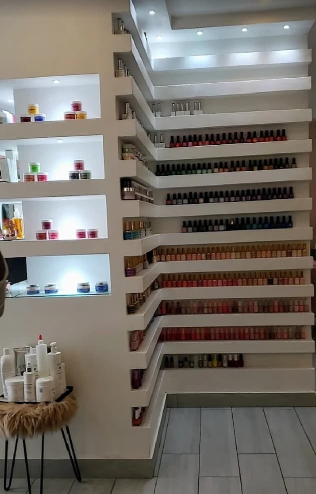 Amari Nail and Wax Bar