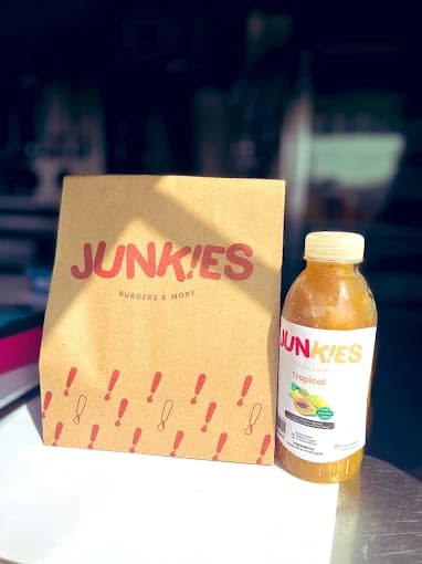 Junkies - Image 2