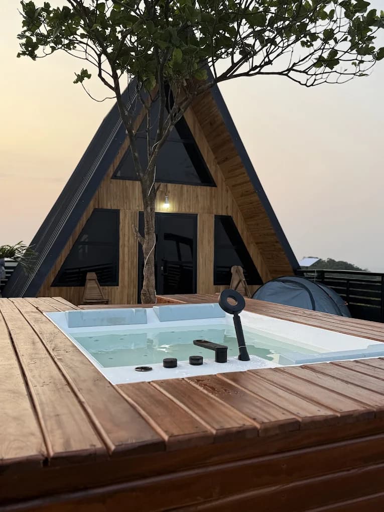 Volta Peak Cabins - Image 5