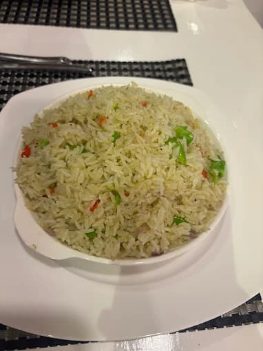 Scenic restaurant - Image 4