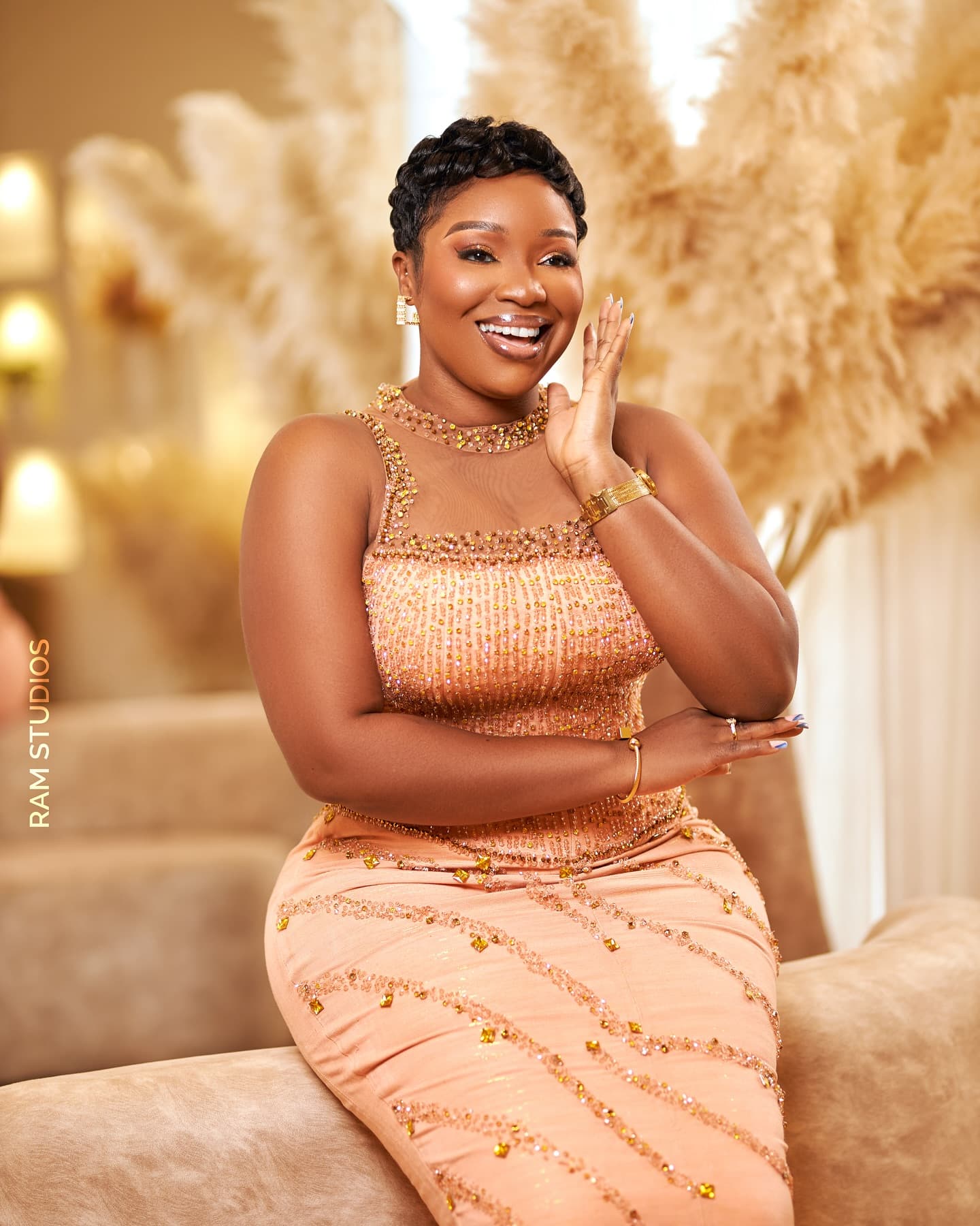 Mohnez Beauty Consult - Image 3