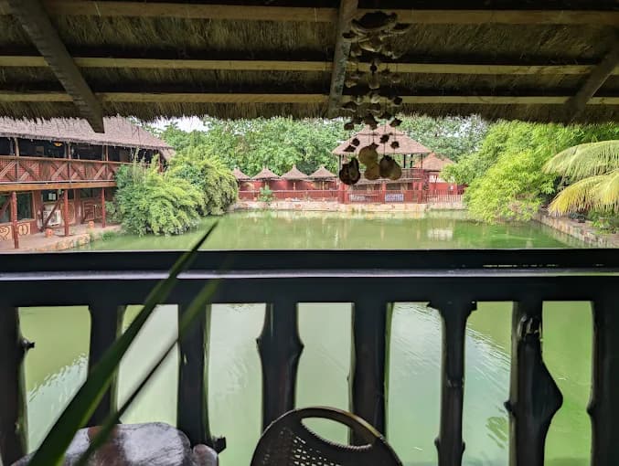 Ike’S Cafe And Grill - Image 4