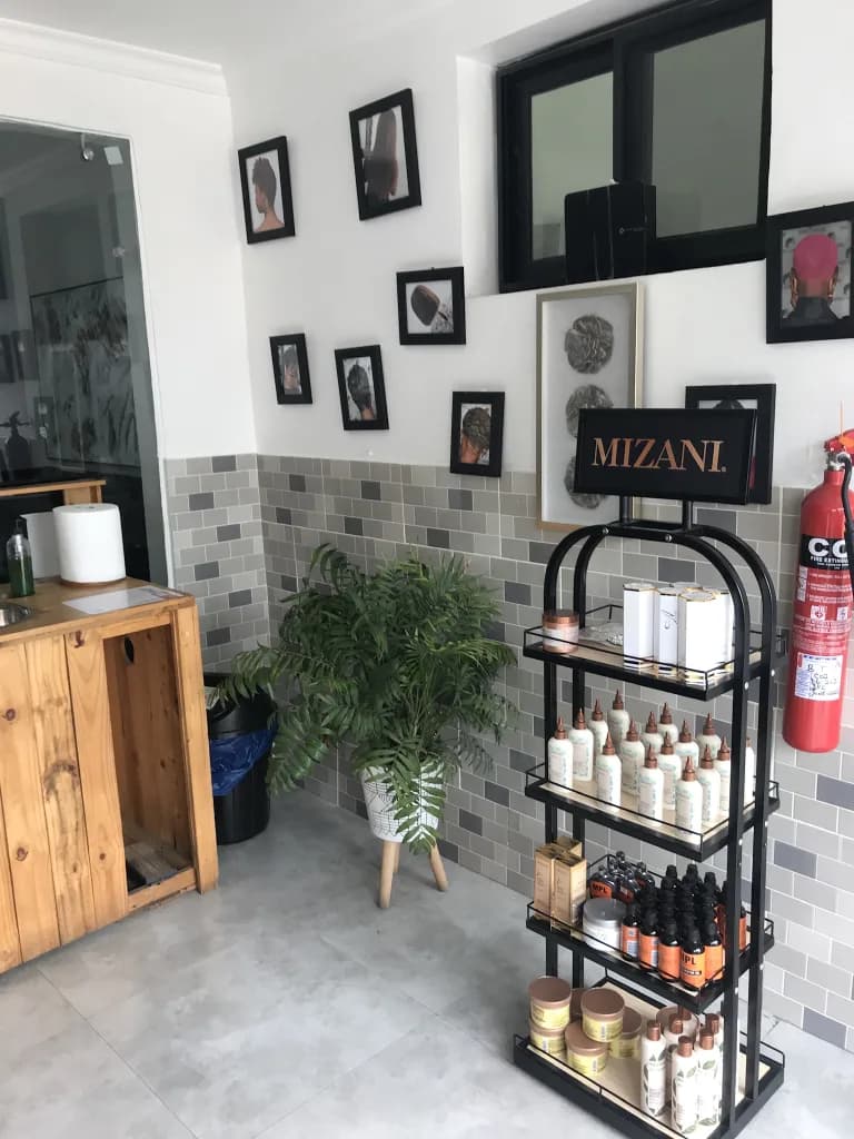 Braid Lounge - Image 3