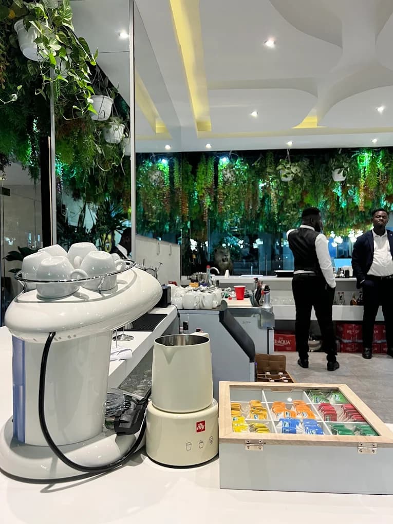 White Restaurant & Garden