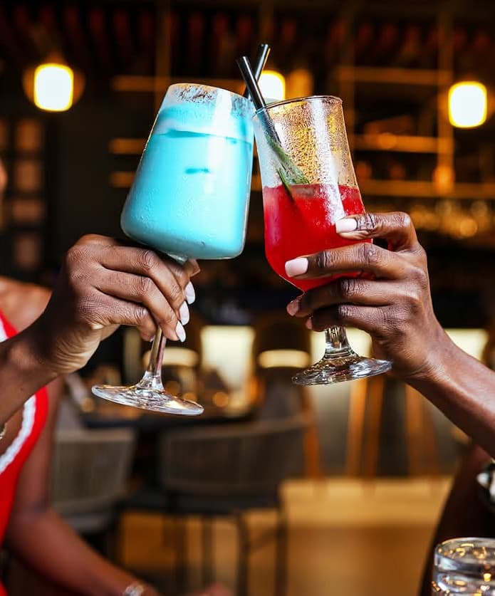 Quattro Lounge & Bar