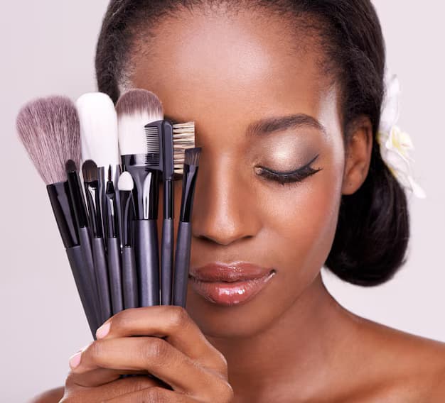 Riziki Aura Make-up - Image 5