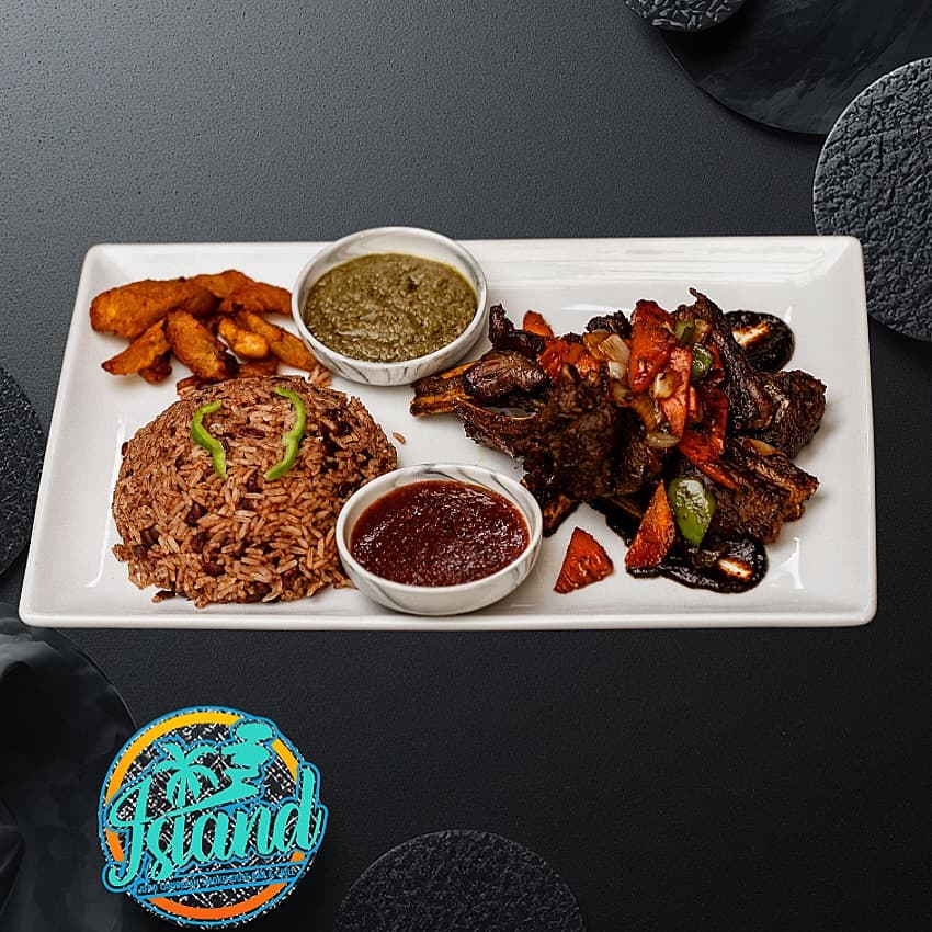Island Afro Caribbean Smokehouse Bar & Grill - Image 5