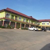 Gunit Plus Hotel & Restaurant