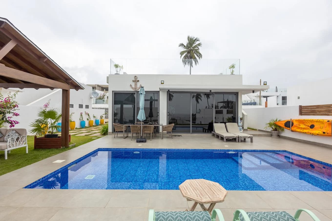 Till's Beach Resort - Image 3