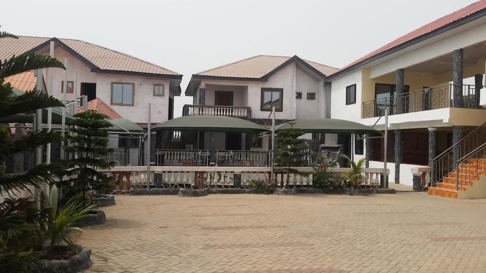 Ayiku Royal View Hotel