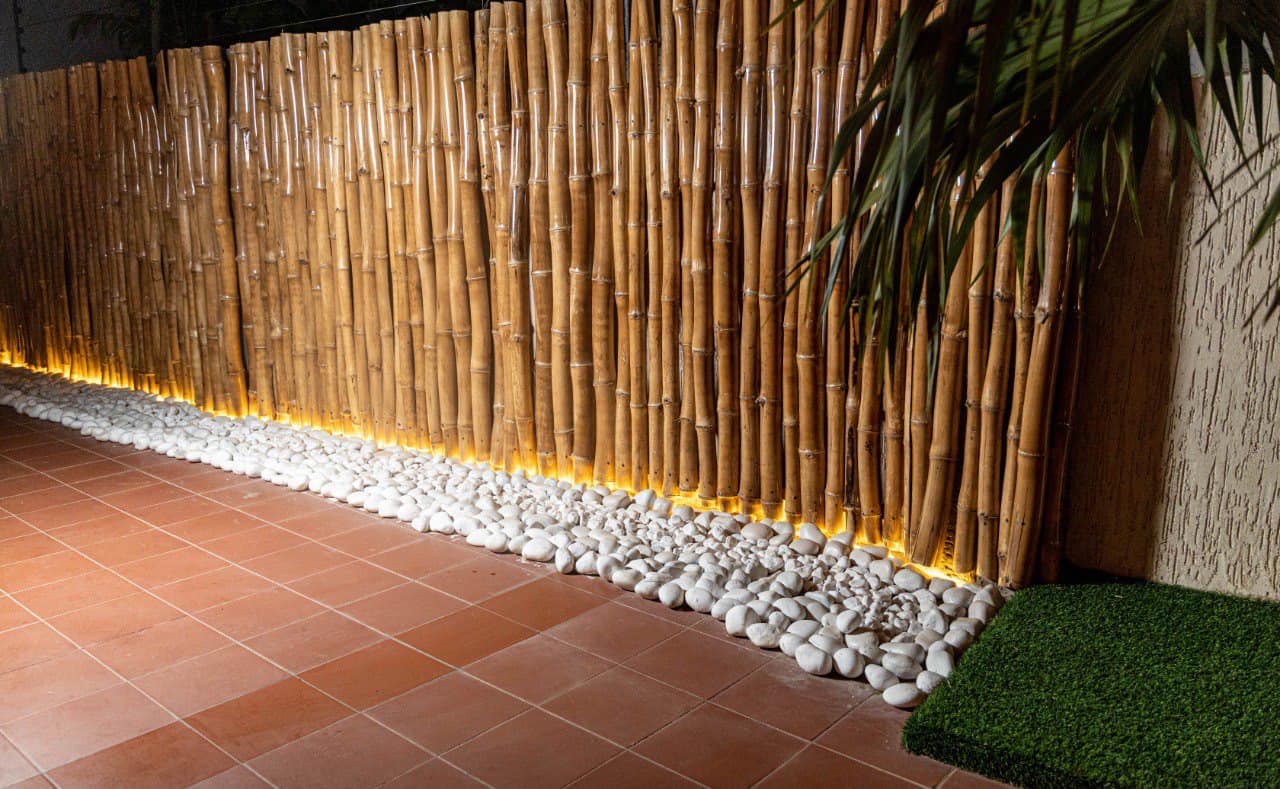 H - Lounge