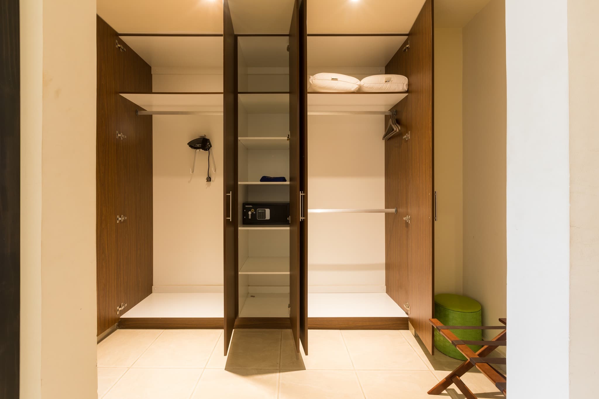 Eagles Luxury Living - Image 3