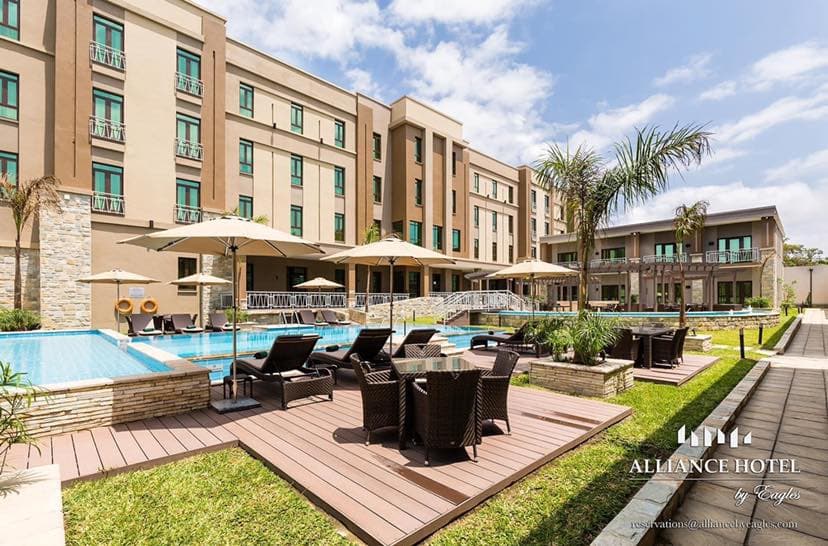 Eagles Luxury Living - Image 5