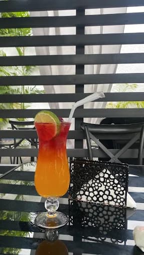 Cafe-Bar Noir - Image 4