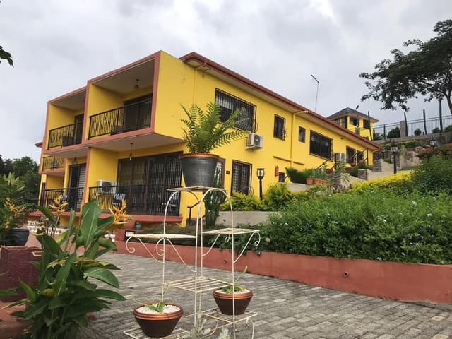 Cactus Creek Hotel