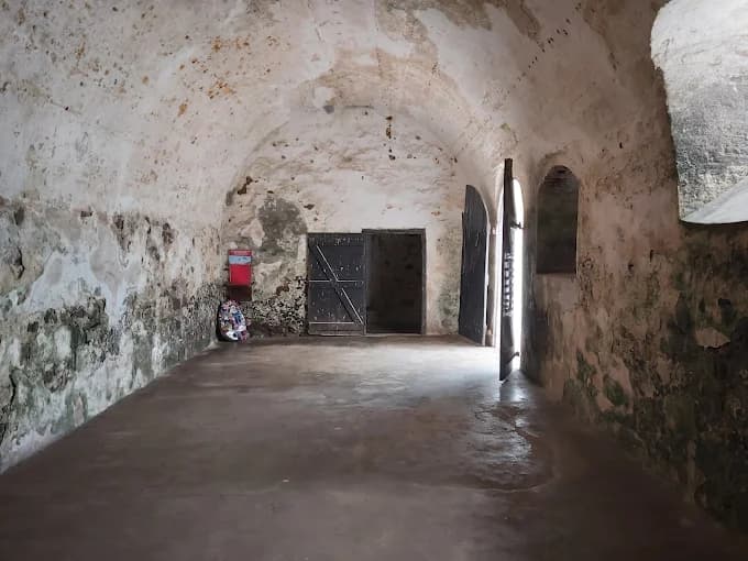 Elmina Castle - Image 4