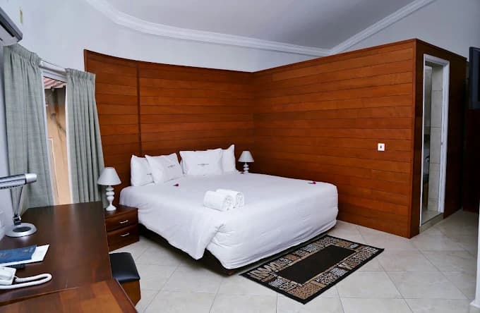 Afrikiko Riverfront Resort - Image 4